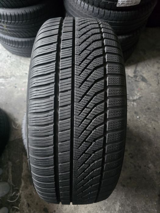 Petlas 235/45 R19 99V MS iarnă