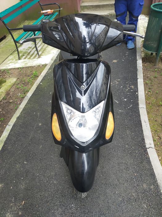 Vând scuter generic