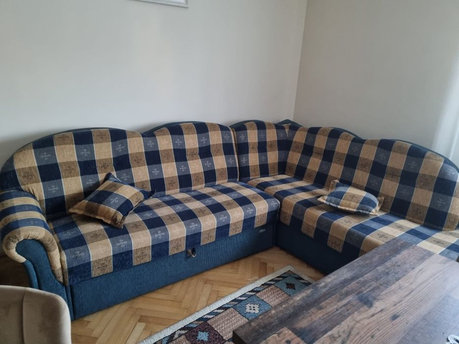 Vând colțar extensibil cu lada + fotoliu
