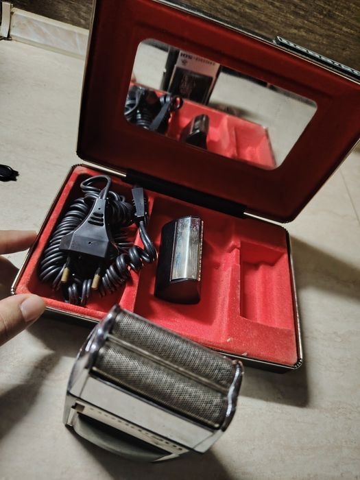 Работеща Ретро бръснарка машина от 70те години