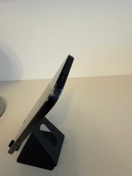 iPhone 15 Plus / 128 GB / Black + Cutie și Incarcator