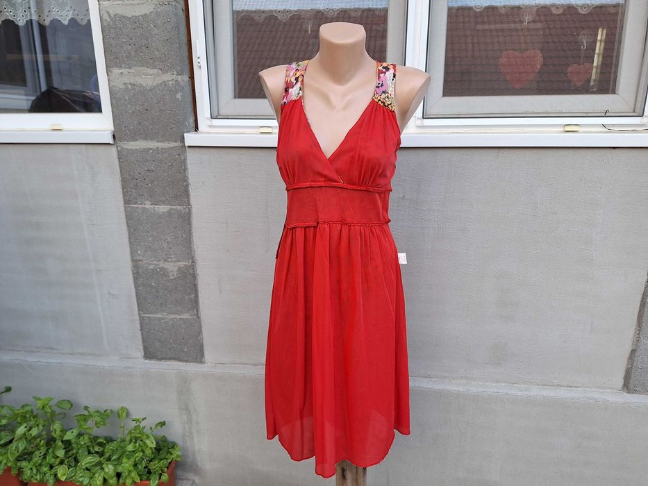 **Cyrill Red  | rochie dama | bust 84 cm | mar. 40 - 42 | M - L