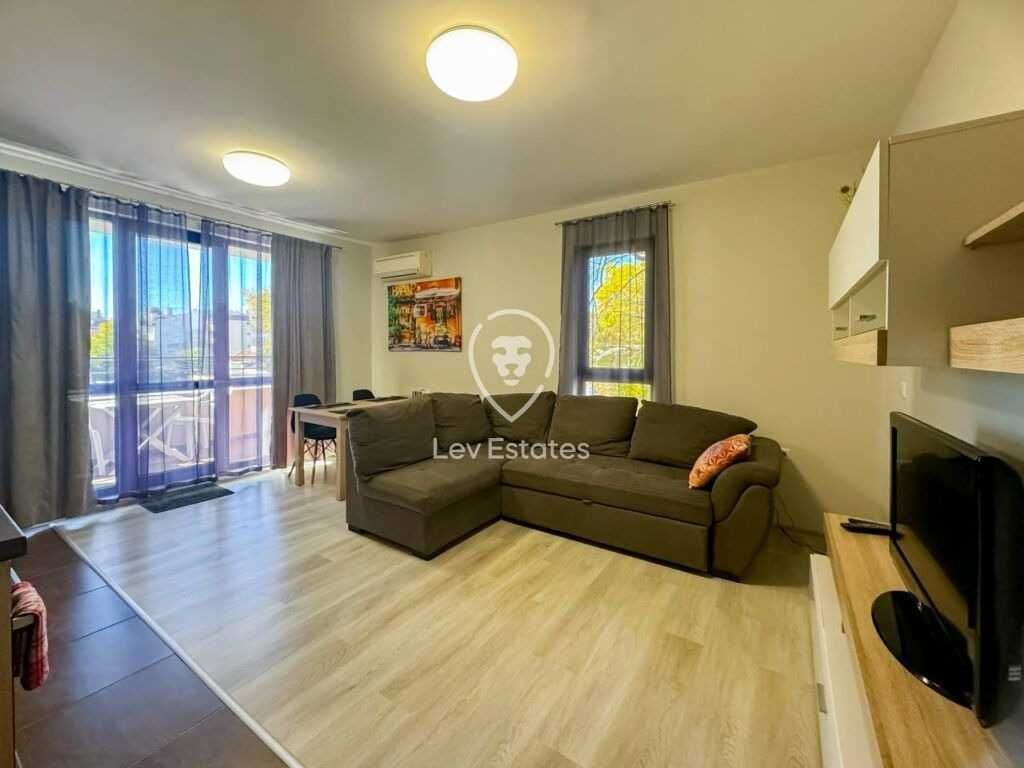 Дава се под наем Двустаен апартамент в Бургас, Сарафово - 52 кв.м за 350 € - Снимка #2