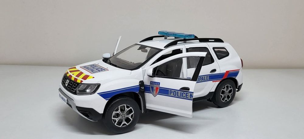 Machetă Dacia Duster 1/18 Solido