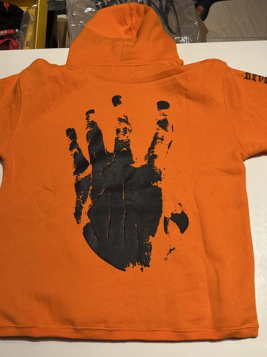 Суитър Revenge – оранжев, нов М