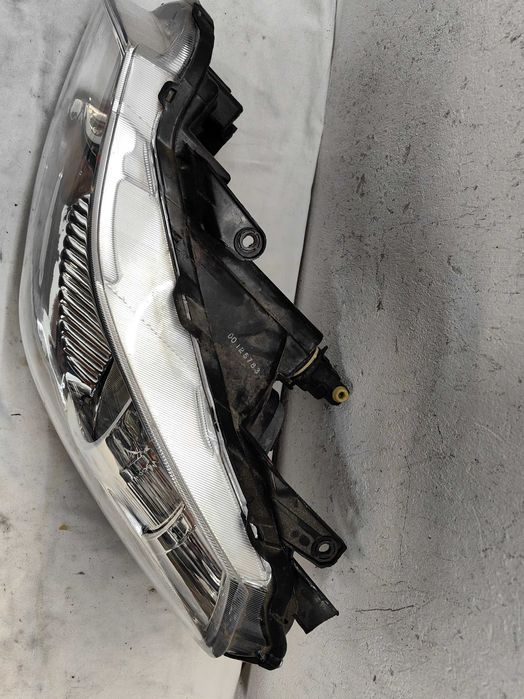 Фар сузуки  Suzuki SX4