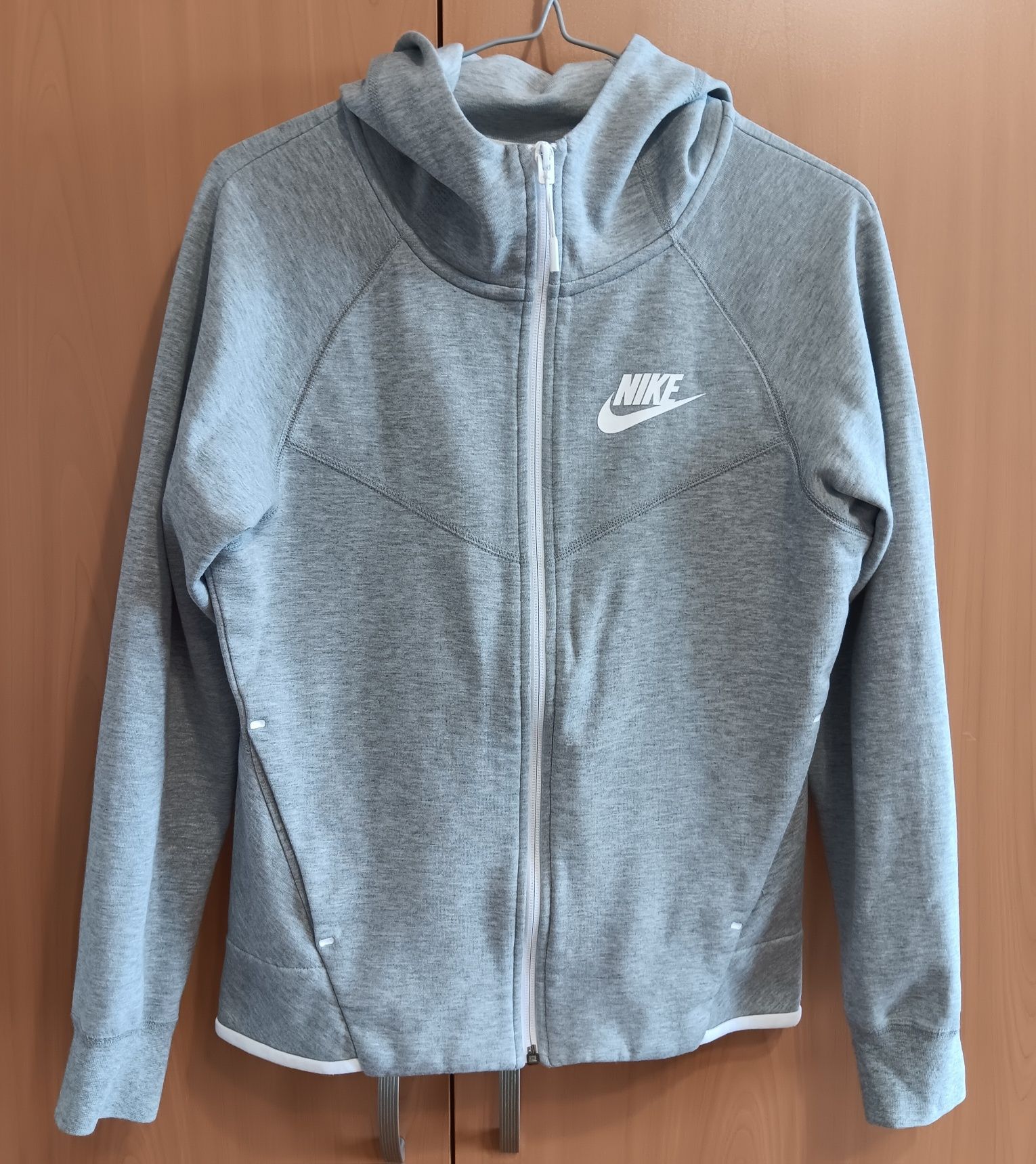 Дамско Горнище Nike
