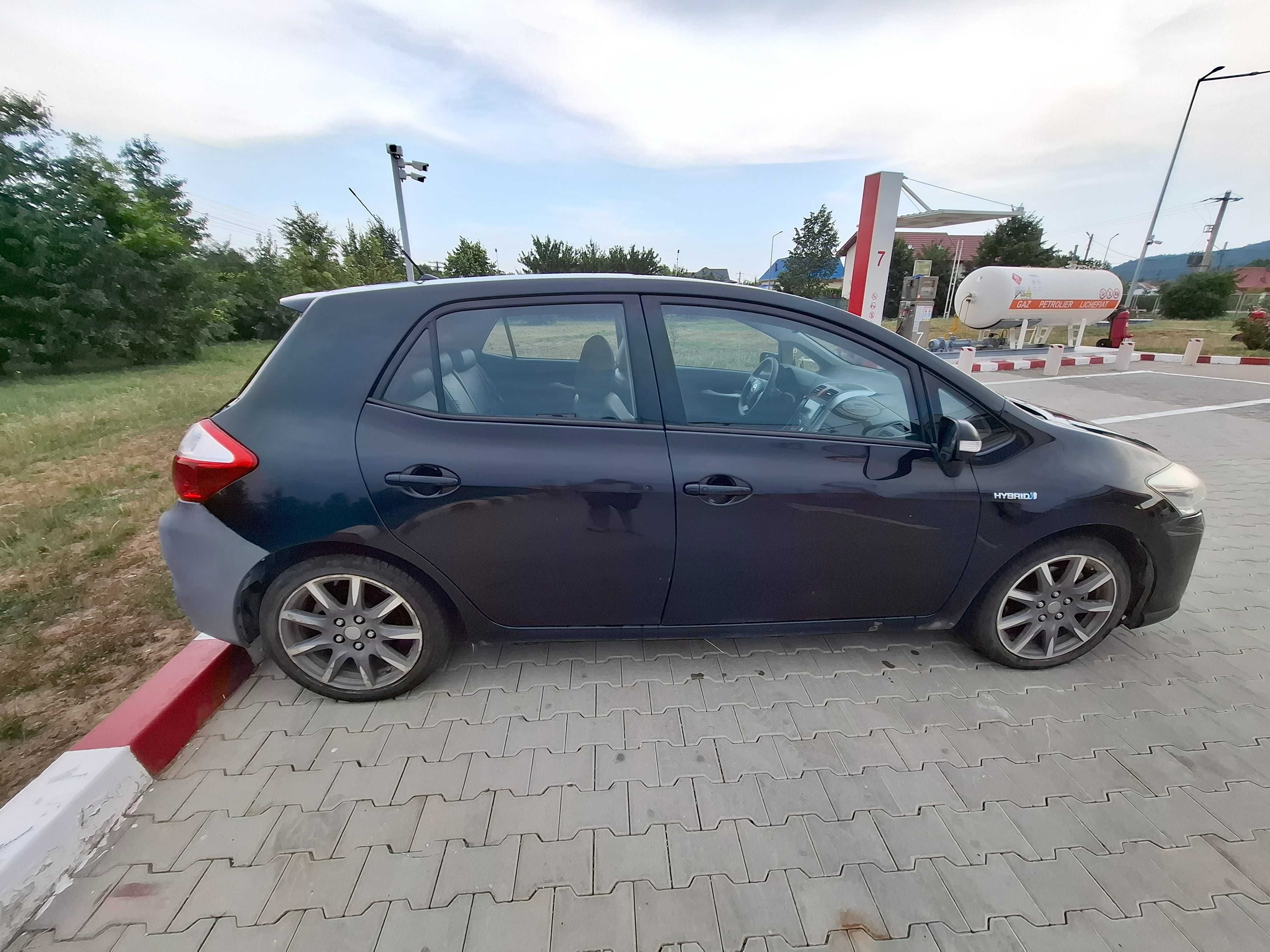 Toyota Auris hybrid 1,8, 2011+GPL