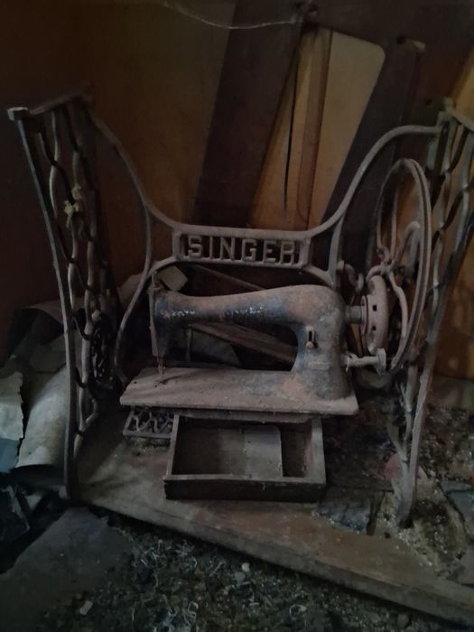 Sarma inginpata si 2 marmide aluminiu de 50 de litri