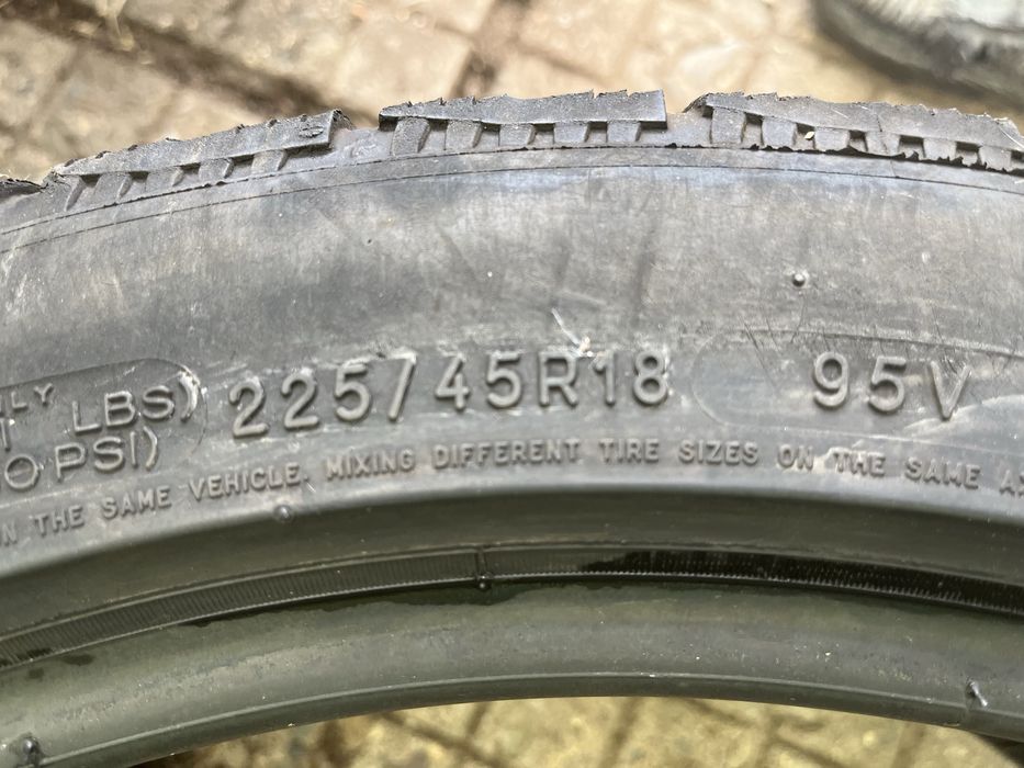 Зимни гуми Мишелин 225/45/18  4бр