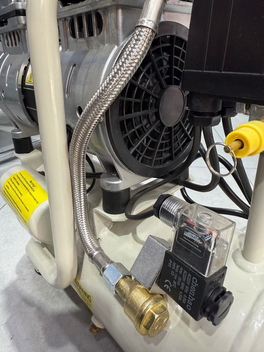 Компрессор 9 л бесшумный (ovozsiz kompressor) 9 L