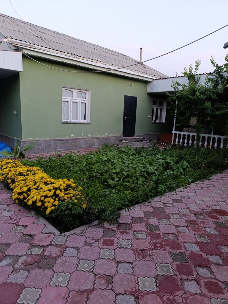 Аранчада ховли уй сотилади