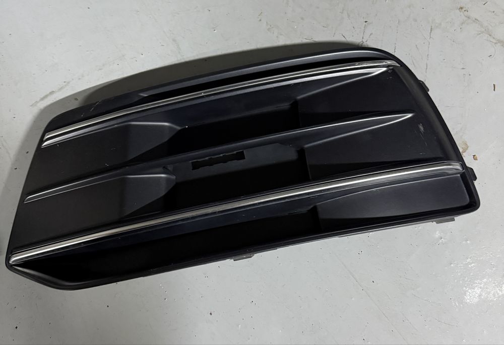Grila/ Grile mici Audi Q5 FY