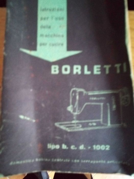 Masina de cusut Borletti made in Italy .