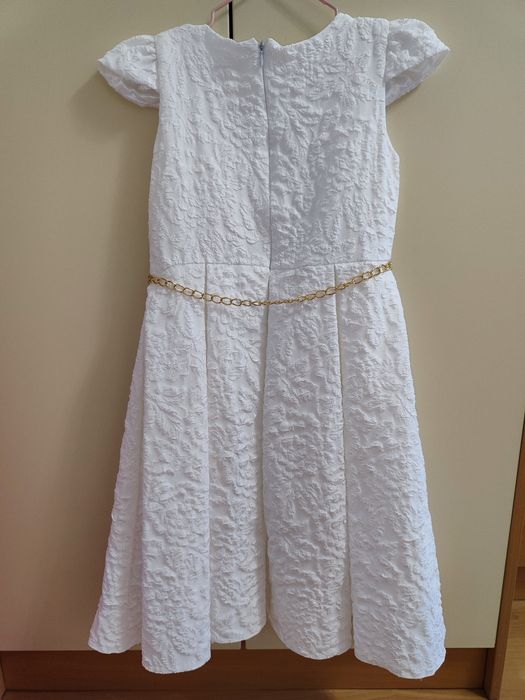 Продам белое платье для девочки новое раз 40 цена 7000. Жёлтое раз 38