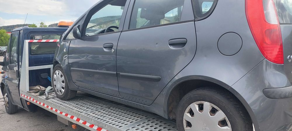 Mitsubishi Colt 1,1 i , Мицубиши Колт на части ! 
Юни 2007