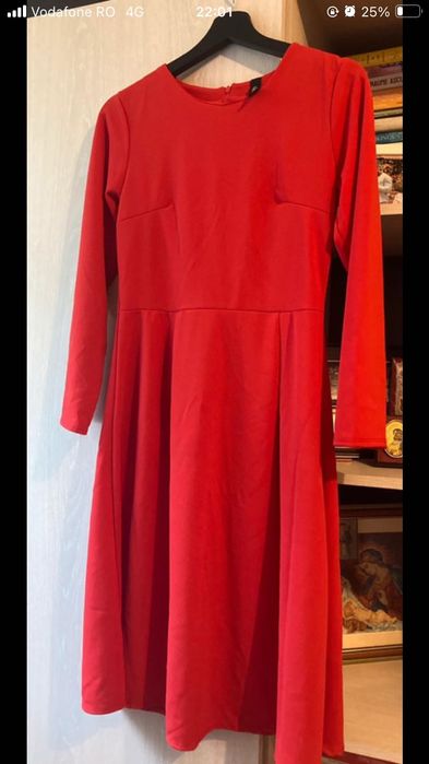 Rochie roșie medie ( marime 38)
