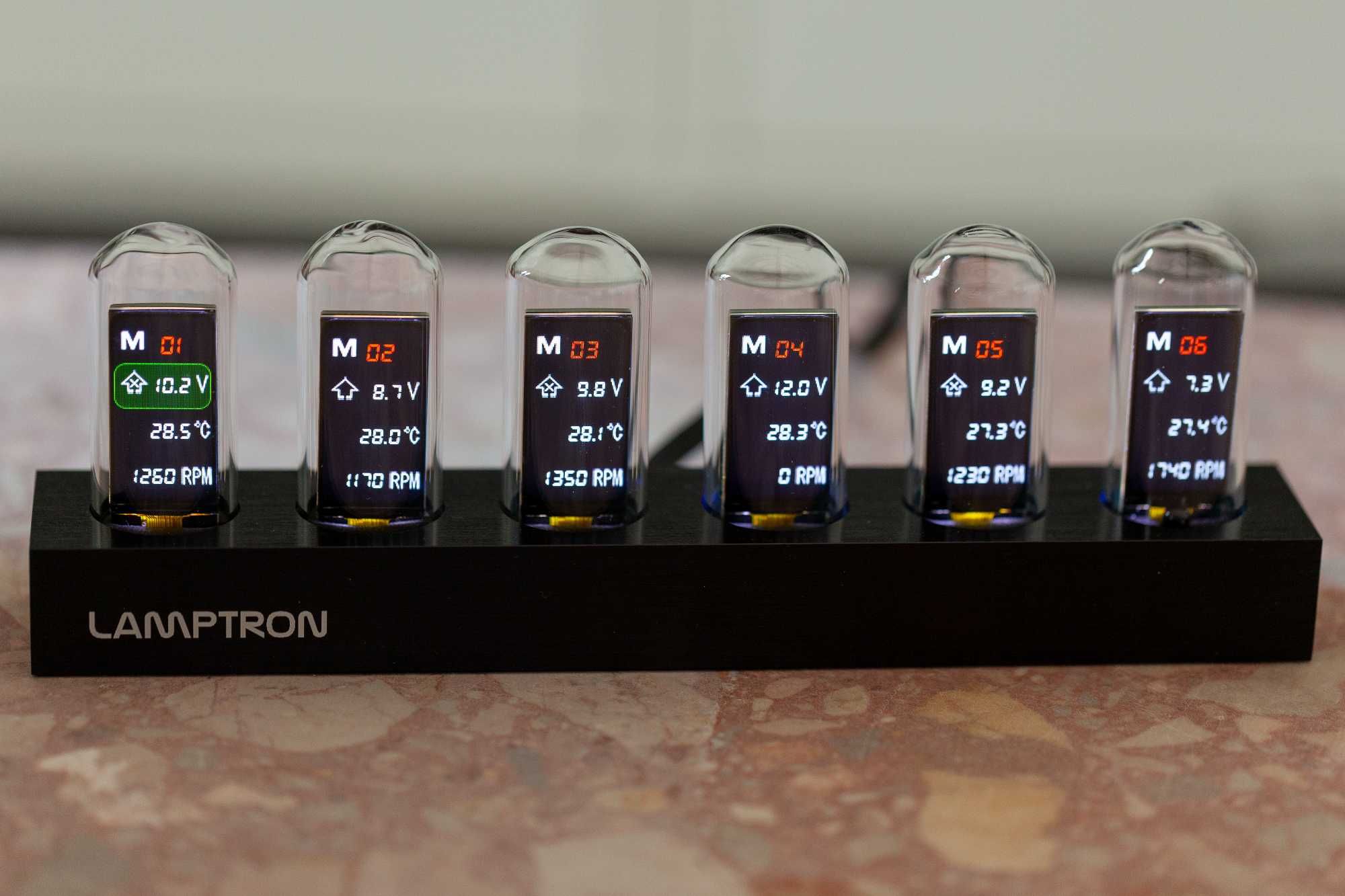 Хардверен контролер Lamptron CT625 за охлаждане и осветление