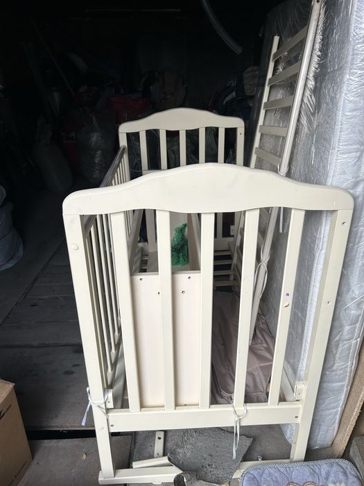 Продам детскую кроватку кочалку в хорошем состоянии