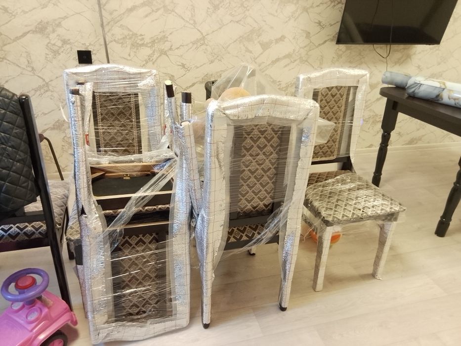 Продам стол стулья