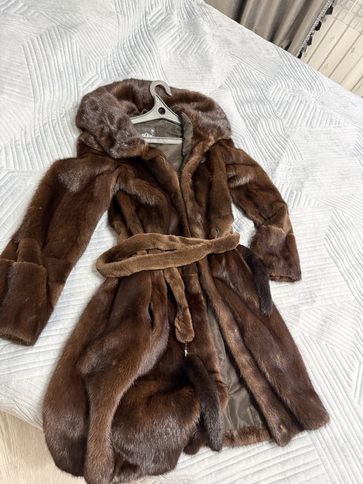 Продам норкувую шубу