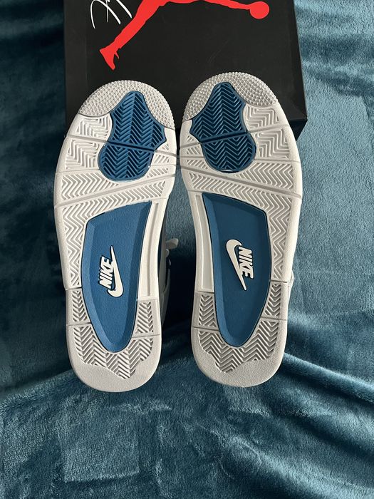 Jordan 4 Military Blue