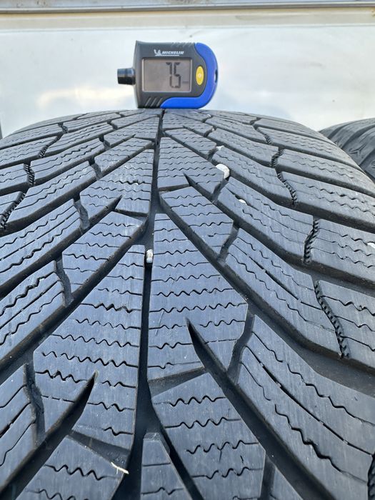 Гуми 225/55/17 Kumho dot23