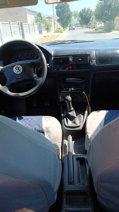 Volkswagen Golf 4 Break • 1.4 Benzină • 75 CP • 2000 • Înmatriculat RO