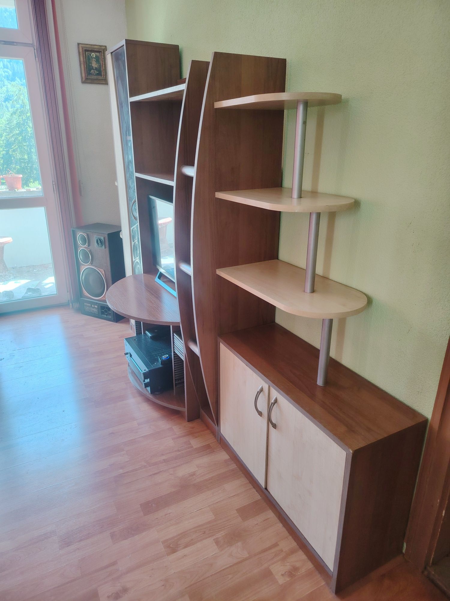 Продавам холна секция