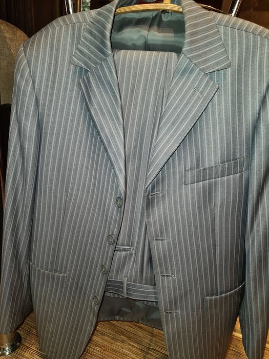 Продам костюм мужской