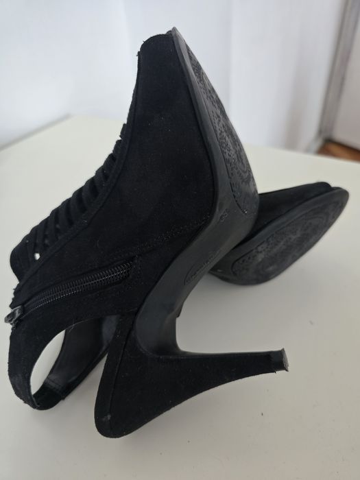 Дамски обувки с ток