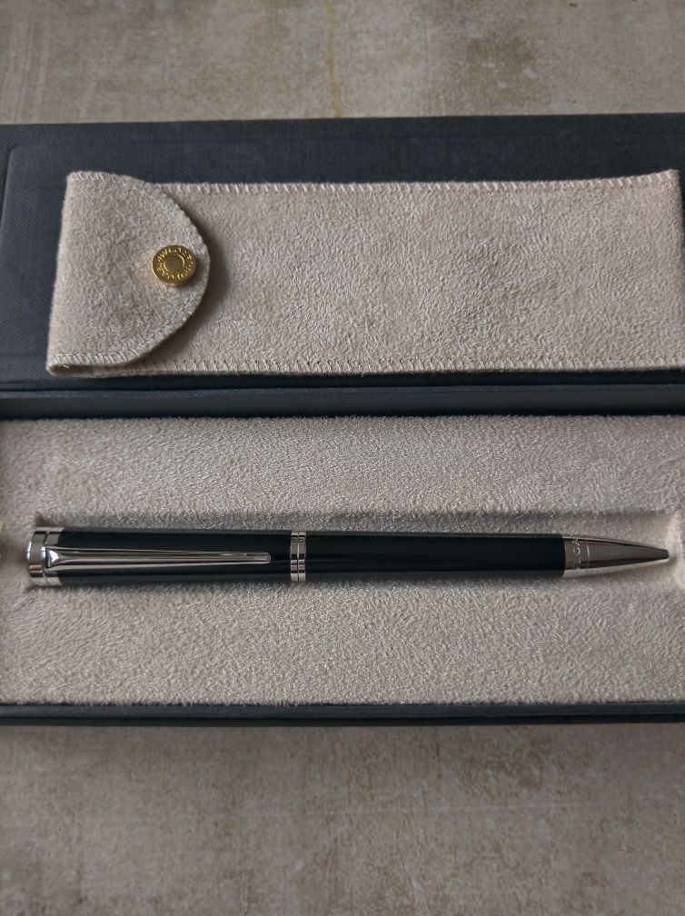 BVLGARI Ballpoint Pen Black & Silver