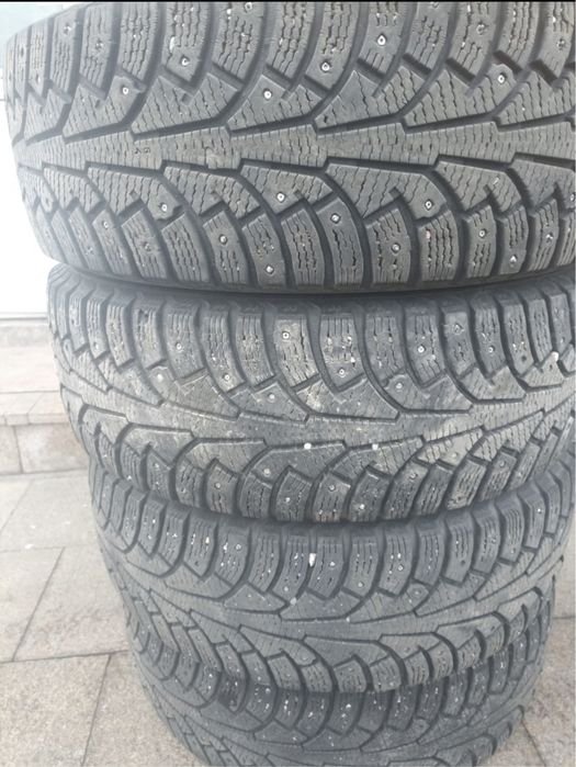 Шины Nokian 215/65/16 с шипами ,б/у , Япония