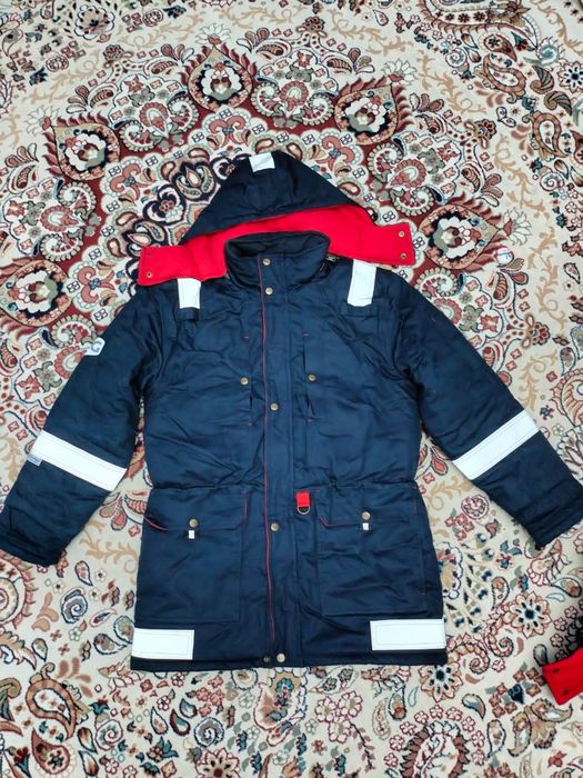 Зимний куртка и Зимний комбинезон