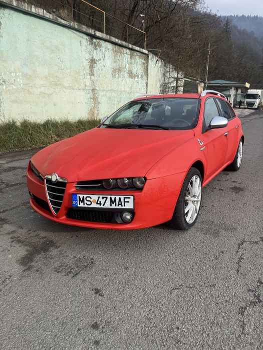 Alfa romeo 159, schimb cu autoturism/autotuilitara min6 loc + dif