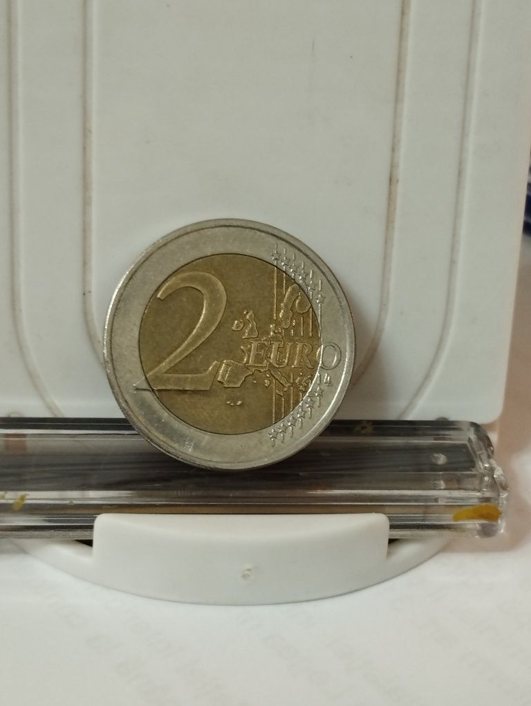 2 euro,Malta,crucial de Malta este simbolul  statului Malta