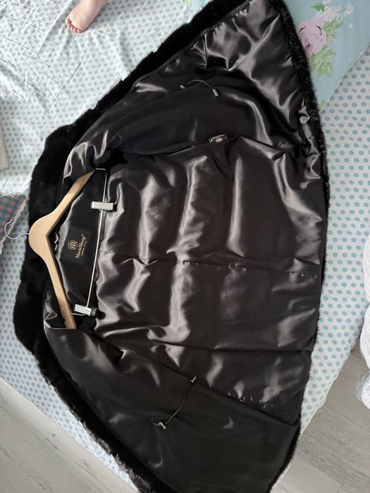 Шуба норковая, цвет черный бриллиант, автоледи, размер S, носила очень