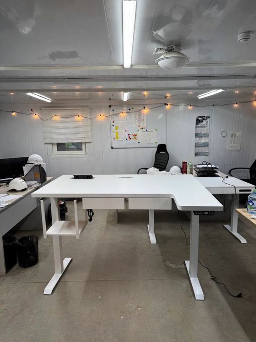 Стол с регулировкой высоты/Бalandligi sozlanadigan stol