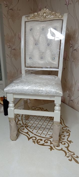 Стол стулья срочно продам