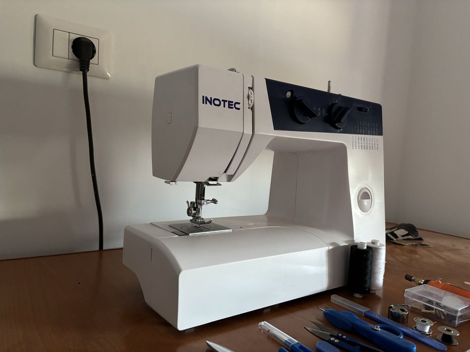 Masina de cusut Inotec + accesorii