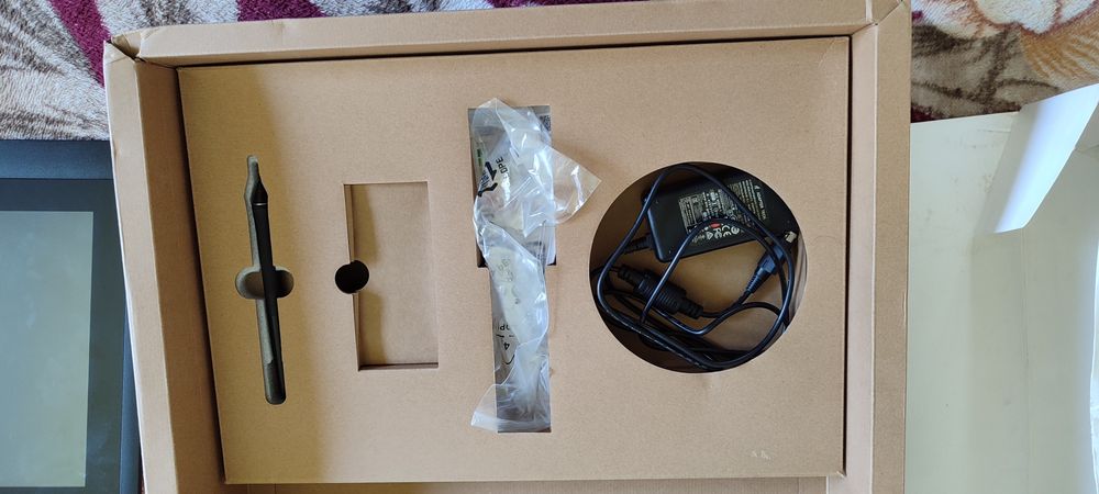 Tabletă grafica WACOM Cintiq 16