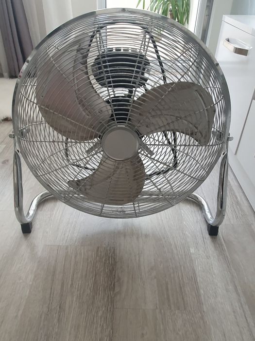 Вентилатор, много мощен и запазен