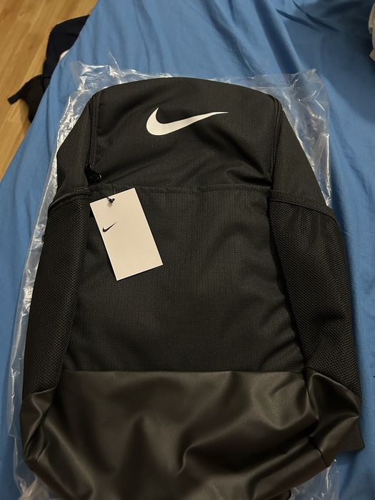 Ghiozdan Nike nou cu eticheta