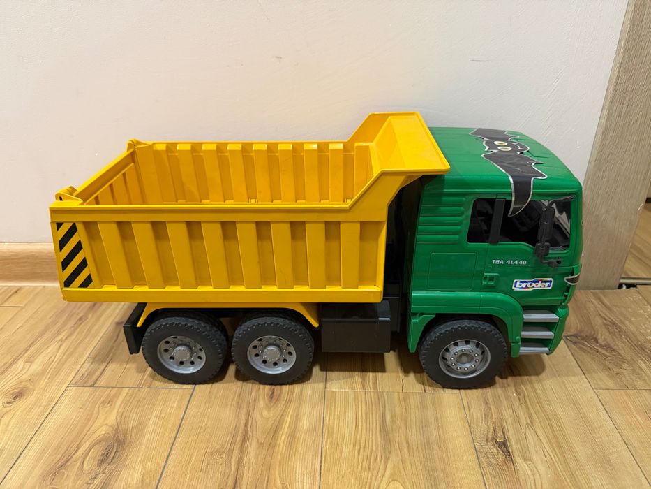 Продам самосвал Брудер, тракторы  полесье