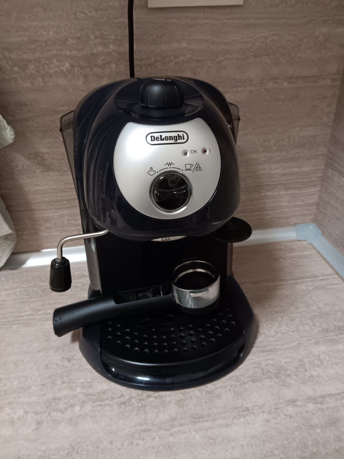 Кафемашина DeLonghi EC191.CD , 1100 W, 15 Bar