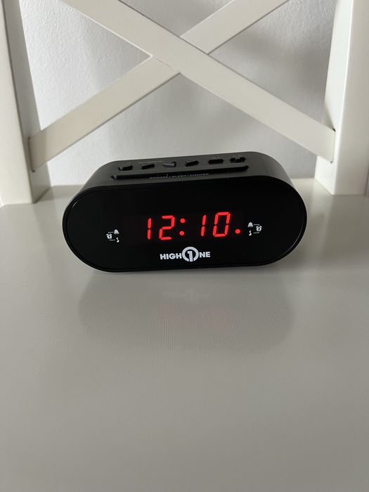 Radio Fm cu ceas digital si doua alarme -HighOne, Franta