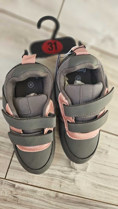 Маратонки за момиче