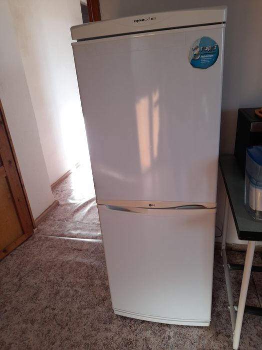 Нерабочий LG холодильник