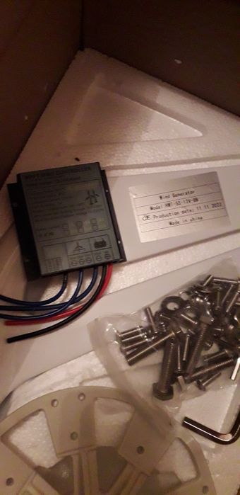 Eoliana 12/24v 600w  8pale
