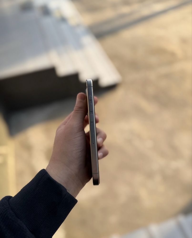 Iphone 15 pro 128 tali xolati ideal korobka dok orginal kabel